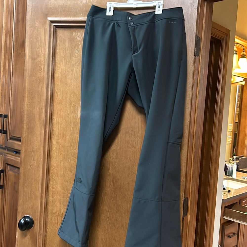 NWOT worn once by non skier